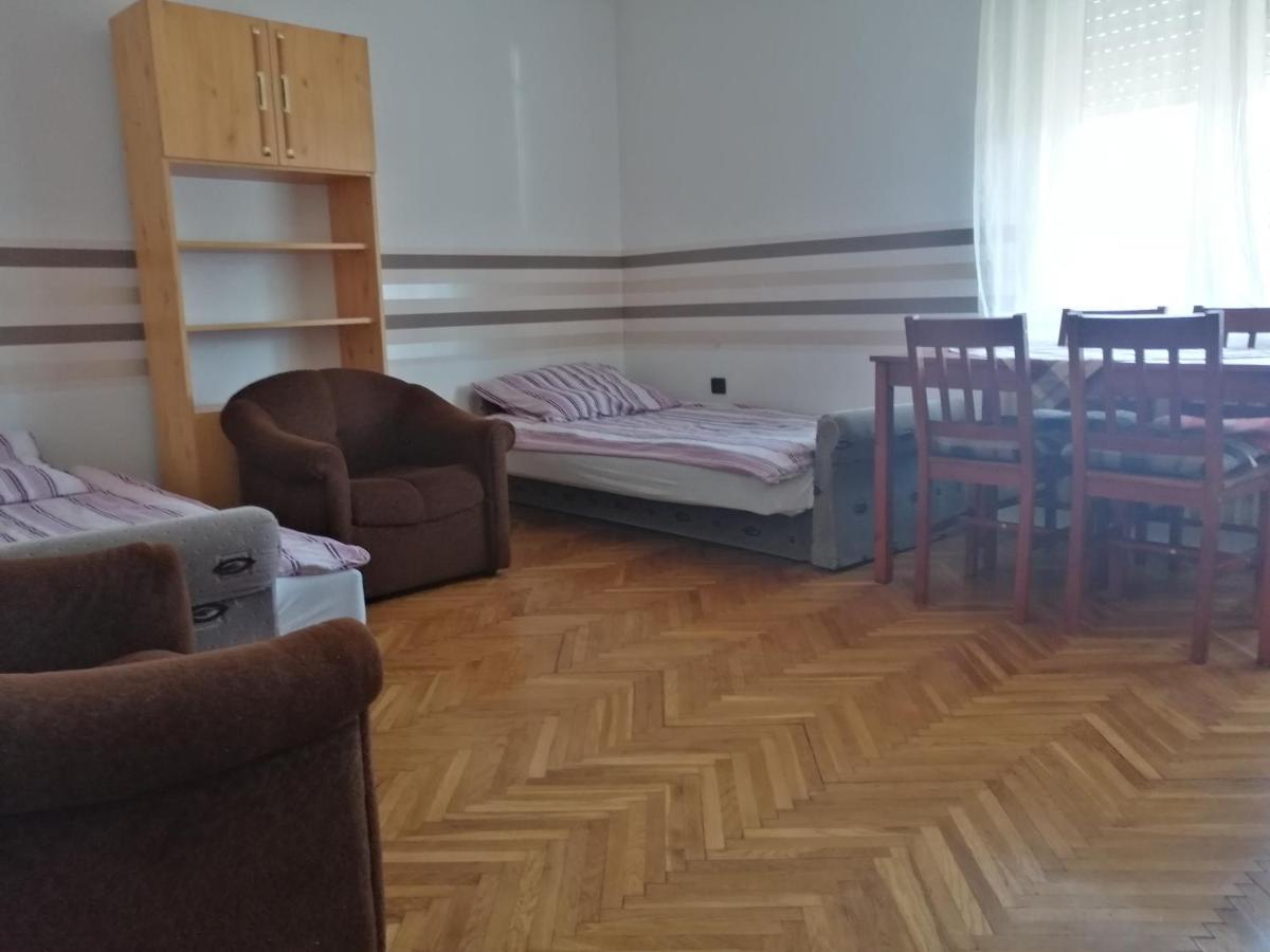 Belvarosi Vendeghaz Miskolc Exteriör bild