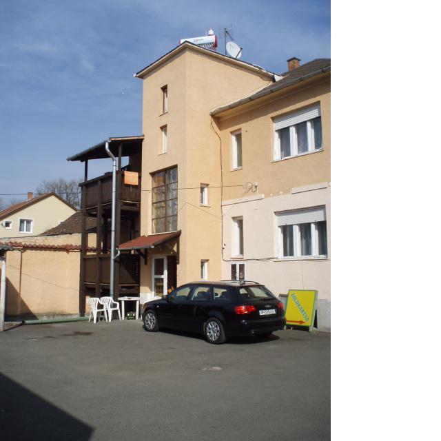 Belvarosi Vendeghaz Miskolc Exteriör bild